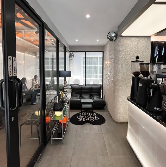 Suasana coffee bar