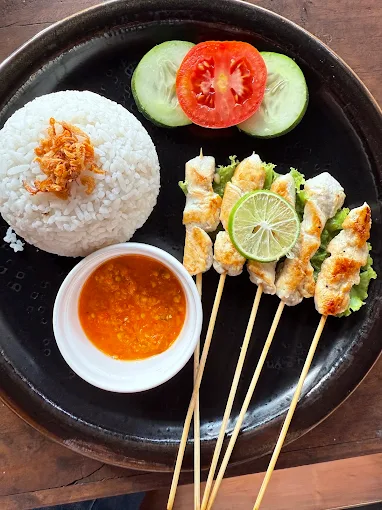 Menu sate dan nasi