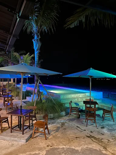 Area meja malam LaMerie